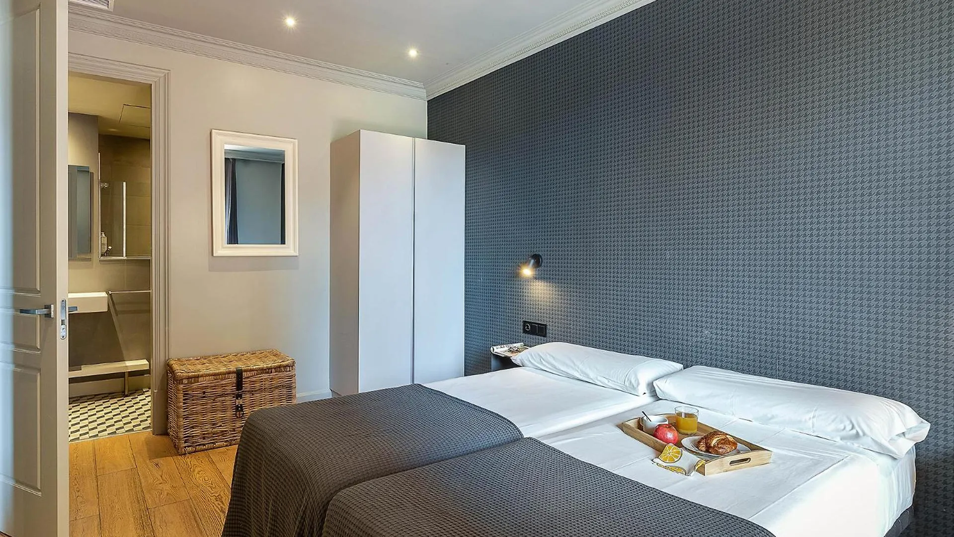 2167 - Ab Casa Saltor Apartment Barcelona Spain